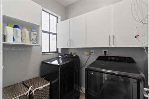 Villa ou maison à vendre à Miramar, Floride: 4 chambres, 193.24 m2 № 1975255 - photo 19