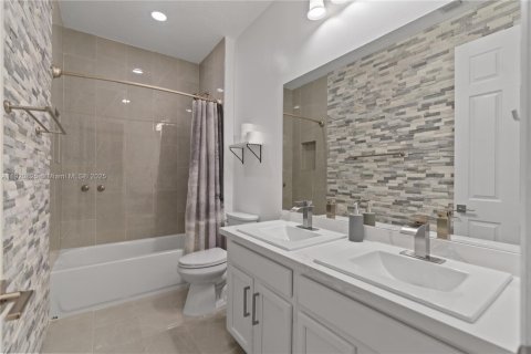 Villa ou maison à vendre à Miramar, Floride: 4 chambres, 193.24 m2 № 1975255 - photo 24