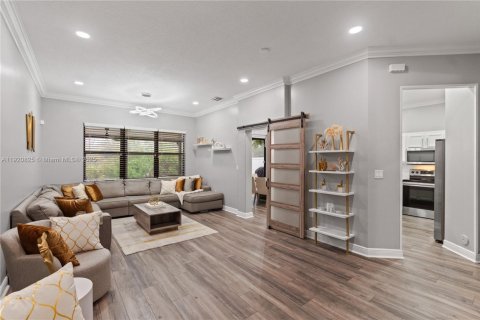 Villa ou maison à vendre à Miramar, Floride: 4 chambres, 193.24 m2 № 1975255 - photo 6