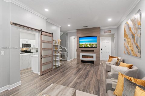 Villa ou maison à vendre à Miramar, Floride: 4 chambres, 193.24 m2 № 1975255 - photo 7