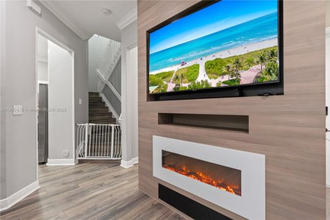 Villa ou maison à vendre à Miramar, Floride: 4 chambres, 193.24 m2 № 1975255 - photo 10