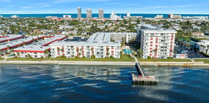 Condo à Daytona Beach, Floride, 2 chambres № 1545798