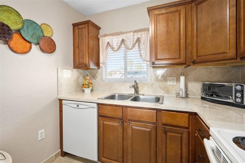 Copropriété à vendre à Daytona Beach, Floride: 2 chambres, 79.9 m2 № 1545798 - photo 8