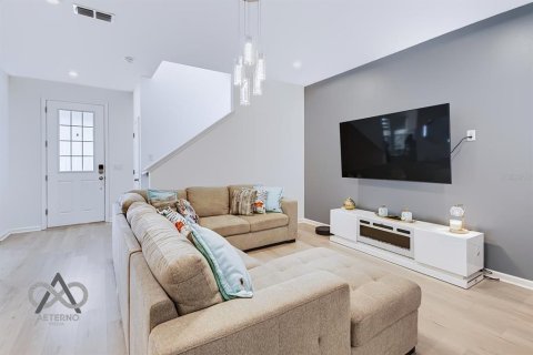 Villa ou maison à vendre à Orlando, Floride: 3 chambres, 194.17 m2 № 2422736 - photo 8