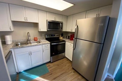 Copropriété à louer à Orlando, Floride: 2 chambres, 104.79 m2 № 1970123 - photo 7