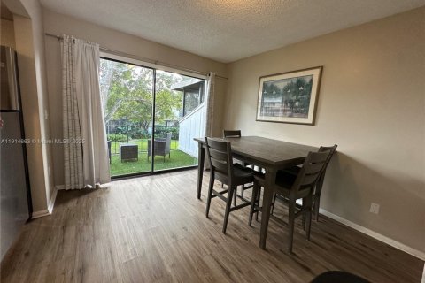 Copropriété à louer à Orlando, Floride: 2 chambres, 104.79 m2 № 1970123 - photo 10