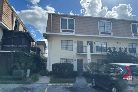 Copropriété à louer à Orlando, Floride: 2 chambres, 104.79 m2 № 1970123 - photo 2