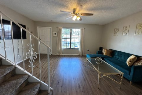 Copropriété à louer à Orlando, Floride: 2 chambres, 104.79 m2 № 1970123 - photo 6