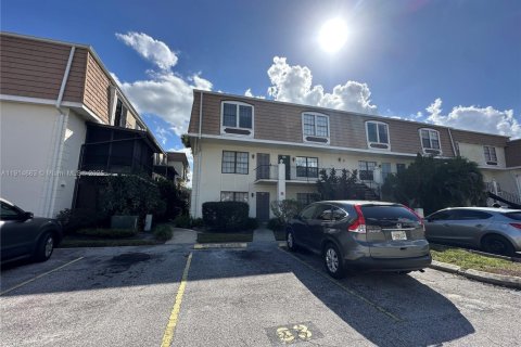 Copropriété à louer à Orlando, Floride: 2 chambres, 104.79 m2 № 1970123 - photo 3