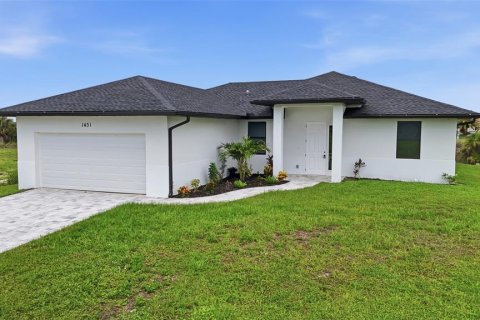 Villa ou maison à vendre à Cape Coral, Floride: 4 chambres, 153.94 m2 № 2398684 - photo 2