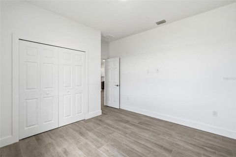 Villa ou maison à vendre à Cape Coral, Floride: 4 chambres, 153.94 m2 № 2398684 - photo 21