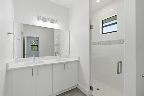 Villa ou maison à vendre à Cape Coral, Floride: 4 chambres, 153.94 m2 № 2398684 - photo 17