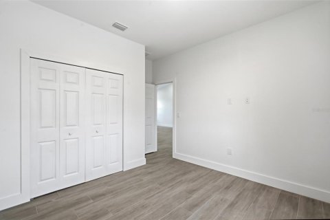 Villa ou maison à vendre à Cape Coral, Floride: 4 chambres, 153.94 m2 № 2398684 - photo 25