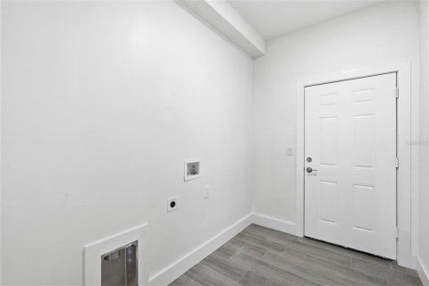 Villa ou maison à vendre à Cape Coral, Floride: 4 chambres, 153.94 m2 № 2398684 - photo 28