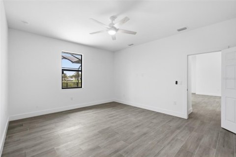 Villa ou maison à vendre à Cape Coral, Floride: 4 chambres, 153.94 m2 № 2398684 - photo 15