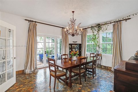 Casa en venta en Miami Beach, Florida, 8 dormitorios, 404.87 m2 № 2019271 - foto 21