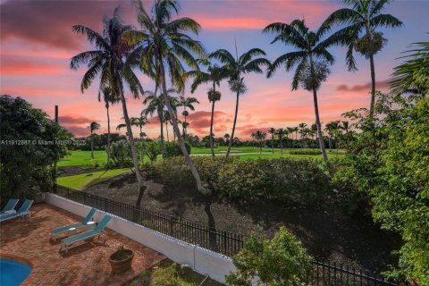 Casa en venta en Miami Beach, Florida, 8 dormitorios, 404.87 m2 № 2019271 - foto 2