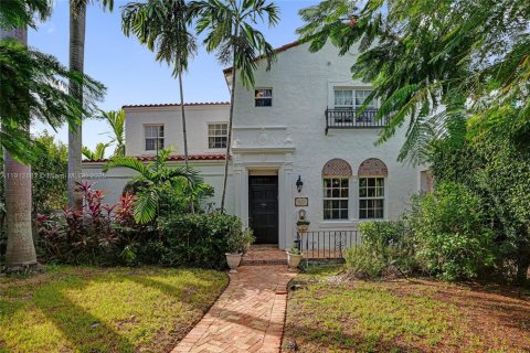 Casa en venta en Miami Beach, Florida, 8 dormitorios, 404.87 m2 № 2019271 - foto 3