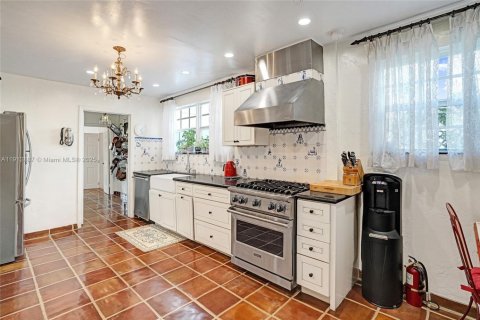 Casa en venta en Miami Beach, Florida, 8 dormitorios, 404.87 m2 № 2019271 - foto 26