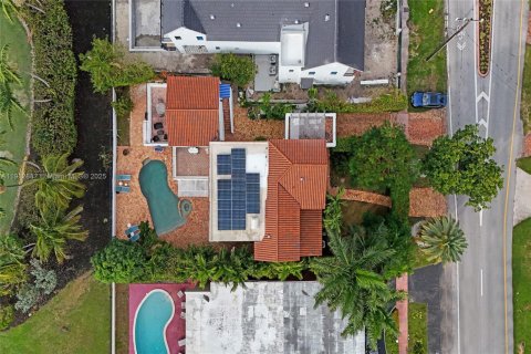 Casa en venta en Miami Beach, Florida, 8 dormitorios, 404.87 m2 № 2019271 - foto 6