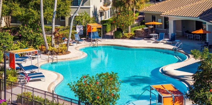 Apartment in Palm Beach Gardens, Florida 2 bedrooms, 125.7 sq.m. № 2169254
