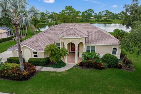 House in Sarasota, Florida 3 bedrooms, 268.67 sq.m. № 1849768 - photo 2