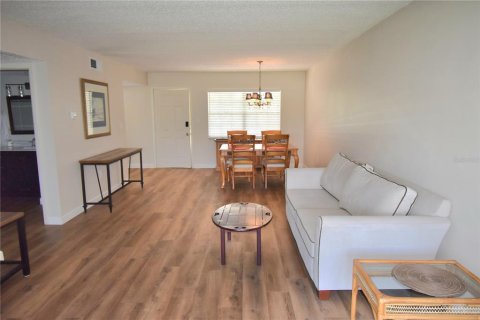 Condominio en venta en Dunedin, Florida, 1 dormitorio, 70.61 m2 № 1631974 - foto 10