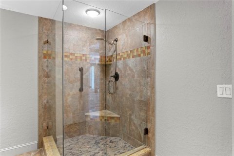 Condo in Saint Petersburg, Florida, 2 bedrooms № 2213417 - photo 28