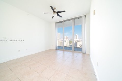 Condo in Miami, Florida, 2 bedrooms № 1954051 - photo 7