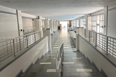 Copropriété à louer à Hialeah, Floride: 1 chambre, 88.26 m2 № 1946064 - photo 4