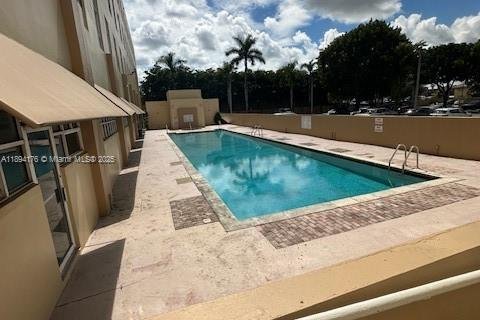 Copropriété à louer à Hialeah, Floride: 1 chambre, 88.26 m2 № 1946064 - photo 8