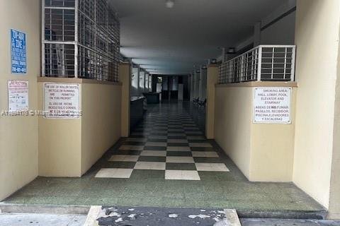 Copropriété à louer à Hialeah, Floride: 1 chambre, 88.26 m2 № 1946064 - photo 3