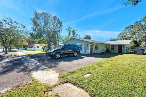 Immobilier commercial à vendre à Largo, Floride: 5 chambres, 171.5 m2 № 2101458 - photo 27