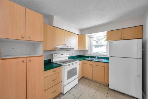 Immobilier commercial à vendre à Largo, Floride: 5 chambres, 171.5 m2 № 2101458 - photo 9