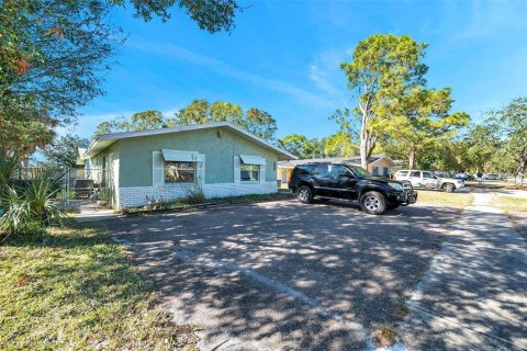 Immobilier commercial à vendre à Largo, Floride: 5 chambres, 171.5 m2 № 2101458 - photo 26