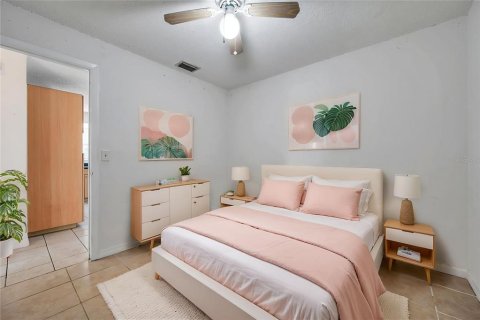 Immobilier commercial à vendre à Largo, Floride: 5 chambres, 171.5 m2 № 2101458 - photo 15