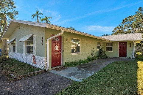 Immobilier commercial à Largo, Floride 5 chambres, 171.5 m2 № 2101458
