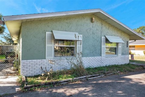 Immobilier commercial à vendre à Largo, Floride: 5 chambres, 171.5 m2 № 2101458 - photo 3