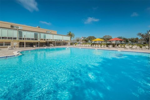 Condo in Clearwater, Florida, 2 bedrooms  № 2155830 - photo 29