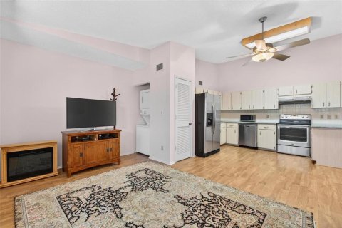 Condo in Clearwater, Florida, 2 bedrooms  № 2155830 - photo 11