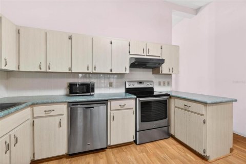 Condo in Clearwater, Florida, 2 bedrooms  № 2155830 - photo 9