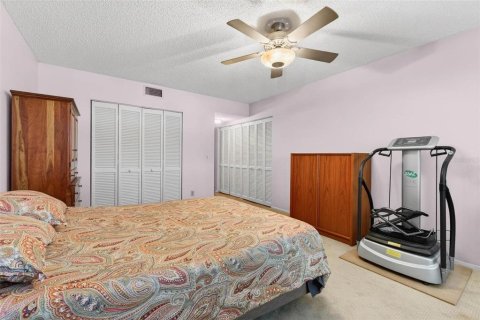 Condo in Clearwater, Florida, 2 bedrooms  № 2155830 - photo 14
