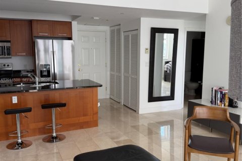 Condominio en venta en Coral Gables, Florida, 2 dormitorios, 90.12 m2 № 2074687 - foto 16