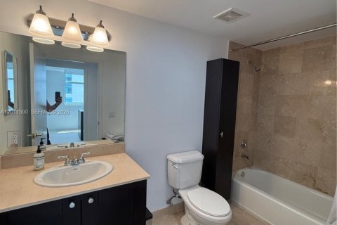 Condominio en venta en Coral Gables, Florida, 2 dormitorios, 90.12 m2 № 2074687 - foto 27