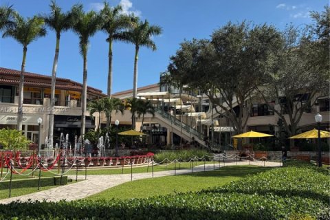 Condominio en venta en Coral Gables, Florida, 2 dormitorios, 90.12 m2 № 2074687 - foto 7