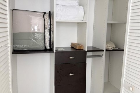 Condominio en venta en Coral Gables, Florida, 2 dormitorios, 90.12 m2 № 2074687 - foto 29