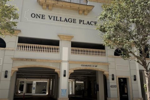 Condo in Coral Gables, Florida, 2 bedrooms  № 2074687
