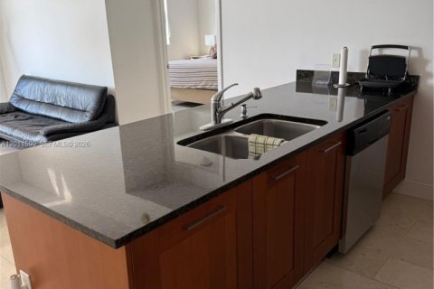 Condominio en venta en Coral Gables, Florida, 2 dormitorios, 90.12 m2 № 2074687 - foto 17