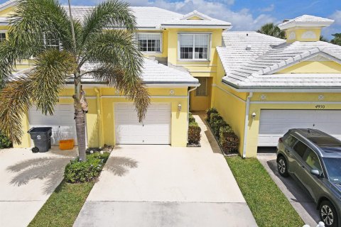 Adosado en venta en Lake Worth, Florida, 2 dormitorios, 115.66 m2 № 1142629 - foto 1