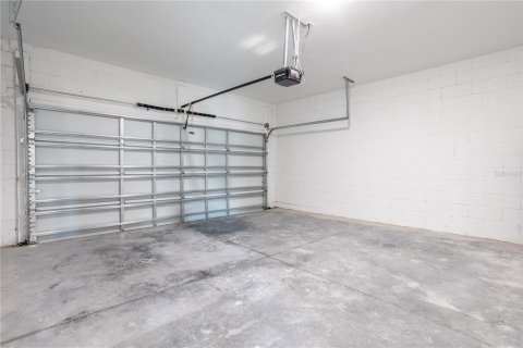 House in Kissimmee, Florida 3 bedrooms, 139.35 sq.m. № 2224300 - photo 16